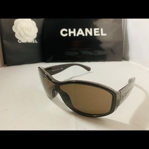 CHANEL Black Silver Chain  Sunglasses 6052
